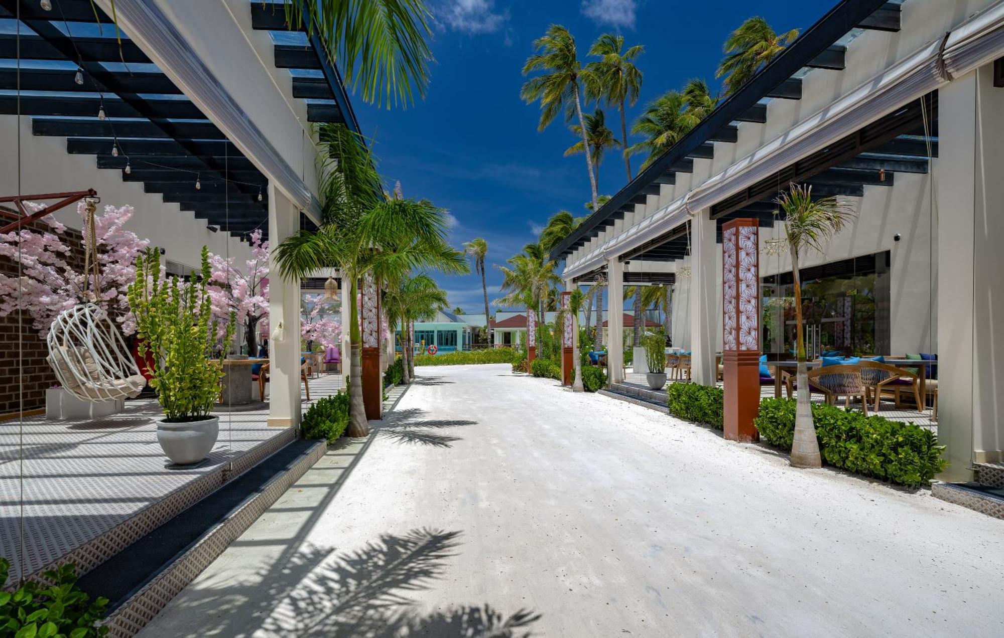 Oblu Xperience Ailafushi Hotel Male Exterior photo